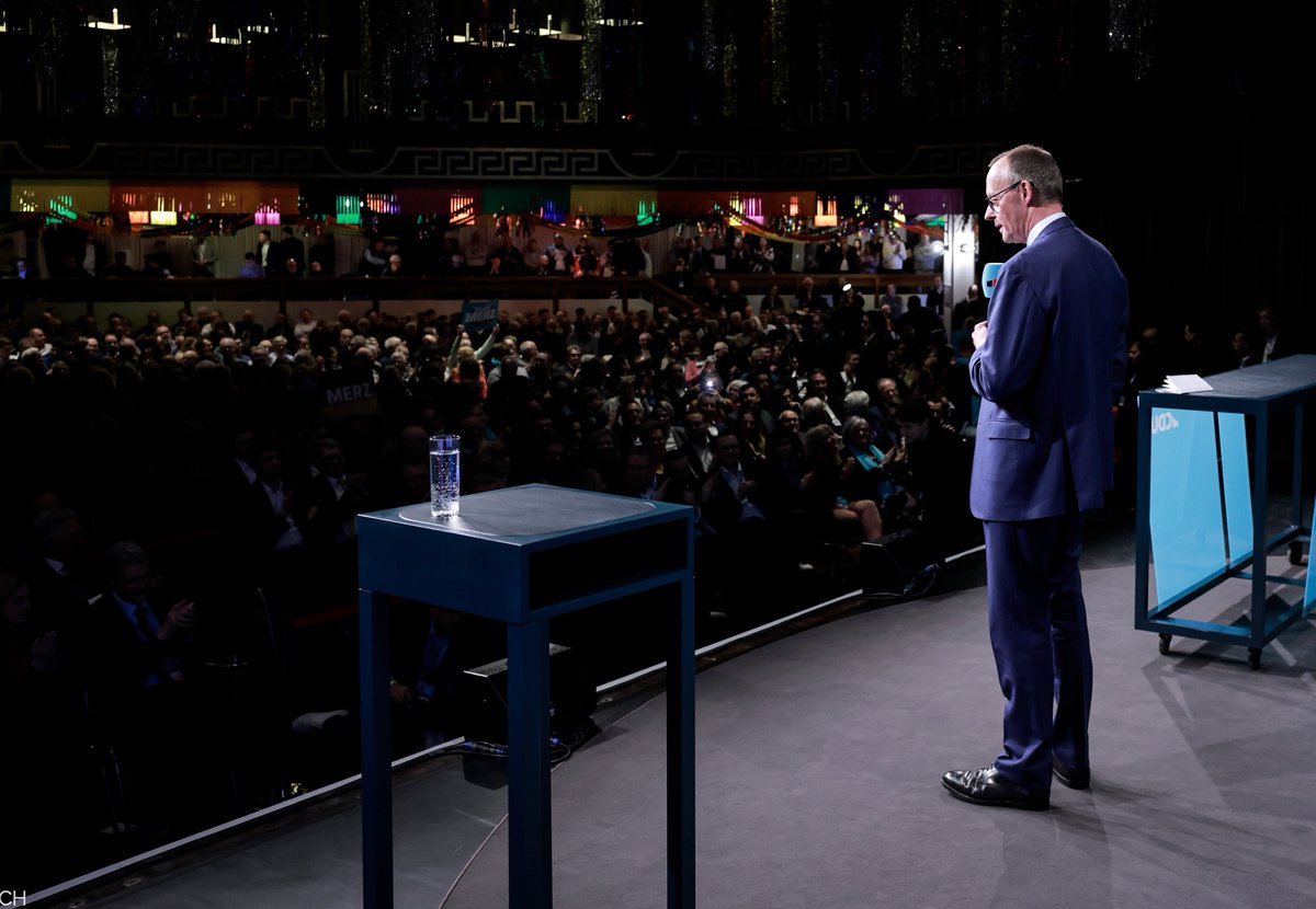 „Das deutsche Ansehen in der Welt war noch nie so schlecht. Wenn wir in Deutschland und vor allem unsere Volkswirtschaft weiter schwächeln, nimmt uns in Europa keiner Ernst. Es geht nur, wenn wir in Europa zusammenarbeiten und unsere Interessen durchsetzen.“ (tm)