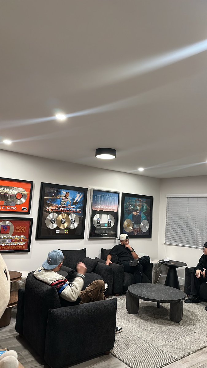 Haven’t posted on here in a while but everything’s going great. The future is looking bright and I’m grateful for those around me for making it possible and for the lessons taught along the way 🫶🏽