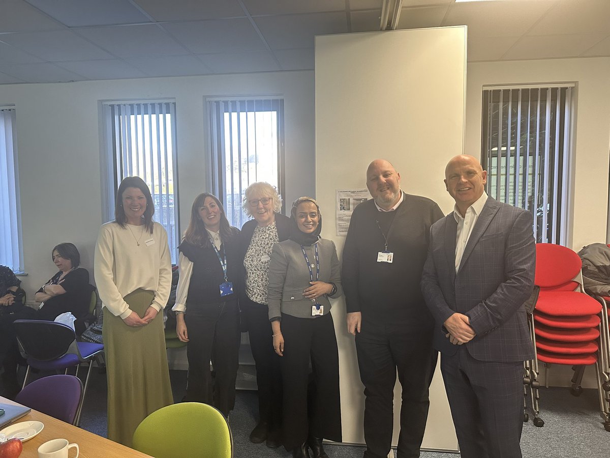 fazeela_hafejee's tweet photo. That rare opportunity you get to showcase the incredible innovation happening in the Bradford health and care system @ActAsOneBDC for neurodivergent individuals. Thanks to @CahillT1 NHS England for joining us @sormstudio for 🤤 🍰 https://t.co/k4pUbp7rMY