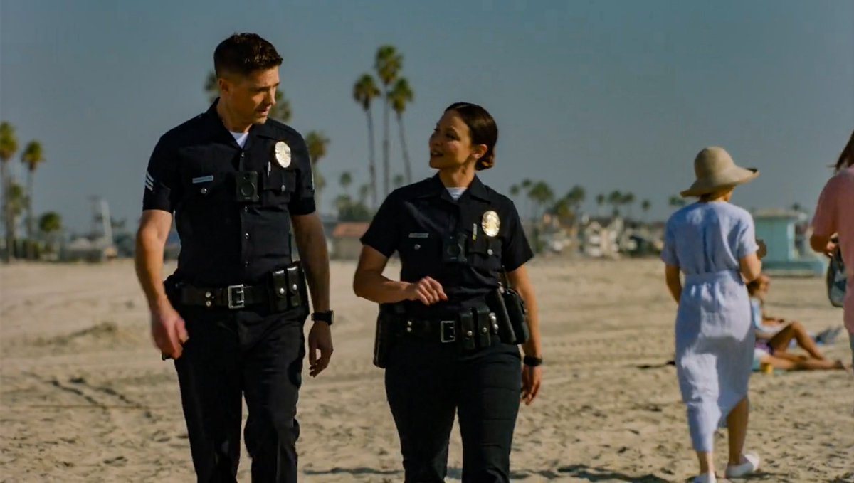 fari_115's tweet photo. Rewatching #TheRookie &amp; Season 4 #Chenford just might be my favourite! 

Ahh I wish we get more of such banters btw them in s7 (and future seasons)🤞🏼 https://t.co/axHL21scDP