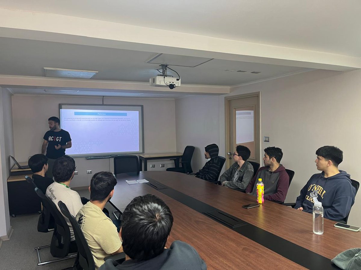 OTLCIPA's tweet photo. 📢Nuestra OTL-CIPA realizó una capacitación en transferencia tecnológica y propiedad intelectual para estudiantes en práctica profesional y tesistas del centro. 💡💼 #TransferenciaTecnológica #PropiedadIntelectual #CIPA https://t.co/FmKzXTHkiY