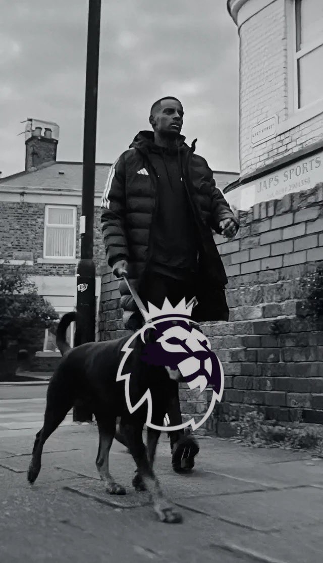 Lex_Scripta's tweet image. It’s as if he’s literally &quot;walking the league,&quot; keeping it in check like a seasoned coach who knows exactly how to handle the highs and lows of the football season.
@Alex_Isak9