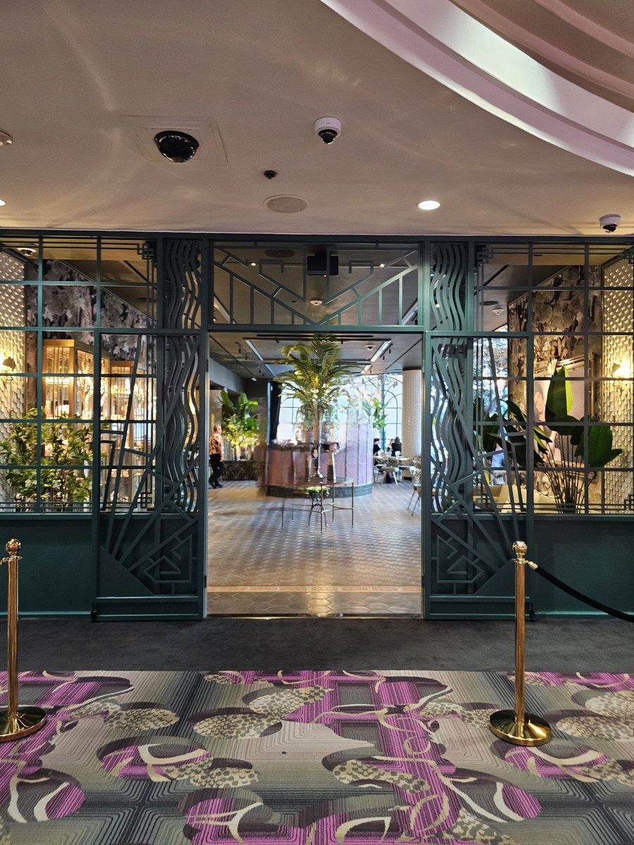 paulmaranto's tweet image. Pinky's by Vanderpump at The Flamingo Las Vegas is fun! ♥️🎰

#LasVegas #Pinkys #Flamingo #casino #slots #vanderpump #money #gaming #gambling #Foodies