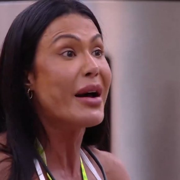 ALFINETEI's tweet image. PESQUISA RÁPIDA 

De qual lado você tá nessa treta?

❤️ Gracyanne Barbosa 
🔁 Diogo Almeida 

#BBB25