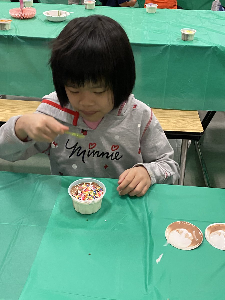 I scream - You scream - We all scream for Ice Cream 🍦#winnerwinnericecreamdinner #marioandluigi #vanillaorchocolate <a href="/CBS_Bethpage/">Central Boulevard Elementary School</a> <a href="/BethpageUFSD/">BethpageUFSD</a>