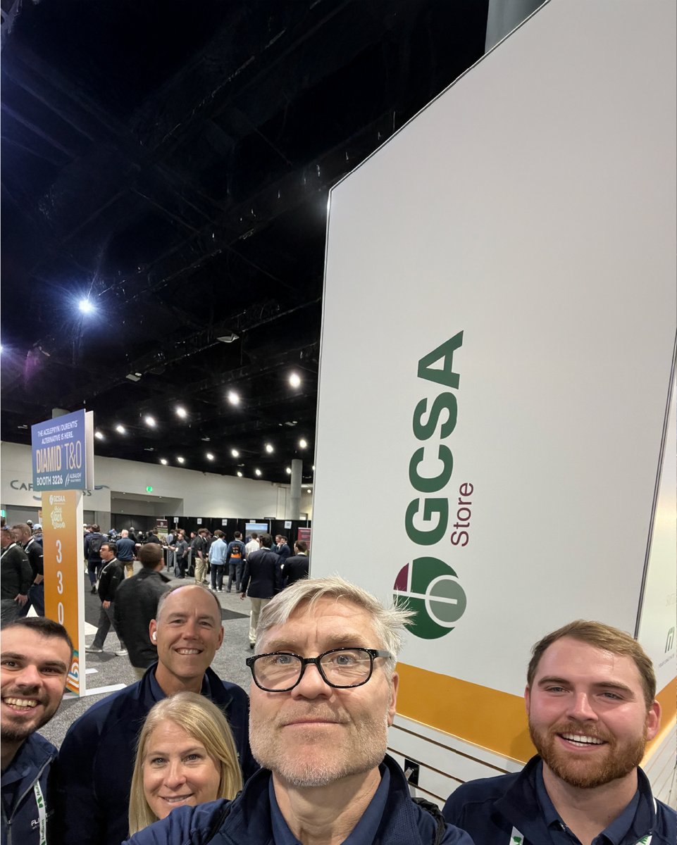 FlightLineGolf's tweet image. We promise we’re working… 😉 Some of our team are at the GCSAA Conference in San Diego this week, connecting with turfgrass pros &amp;amp; industry friends. It’s the largest event of its kind — so much to see &amp;amp; learn! We’ll try not to have too much fun 😁 #GCSAAConference