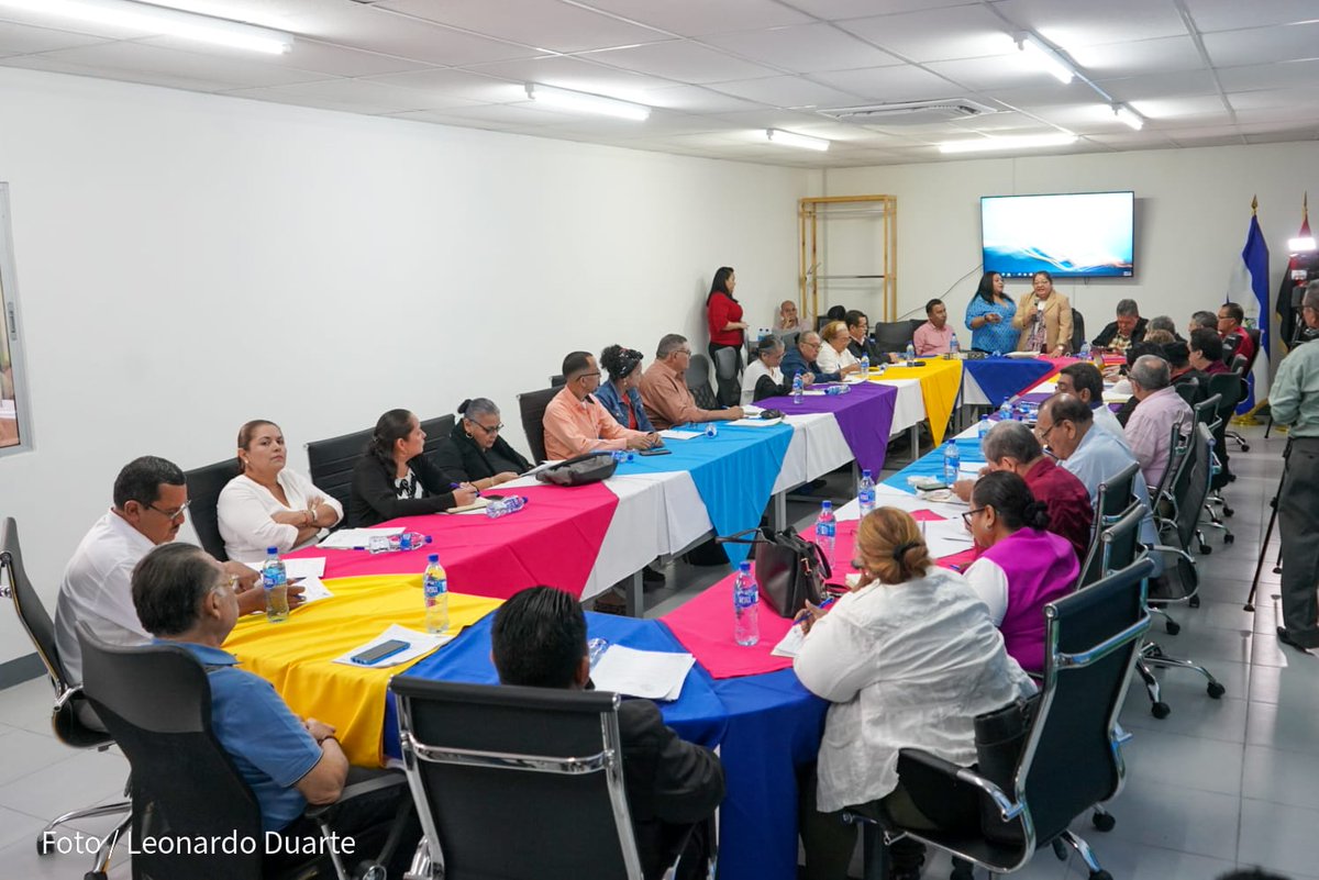 db_nicaragua's tweet photo. 1/2 💼📈 El Ministerio del Trabajo (#MITRAB), realizó la 4ª sesión de la Comisión Nacional de Salario Mínimo 2025, avanzando en las negociaciones para garantizar mejores condiciones a los trabajadores nicaragüenses. 💪🇳🇮
📍 #4619SiempreMásAllá https://t.co/i7SO4VcWjH