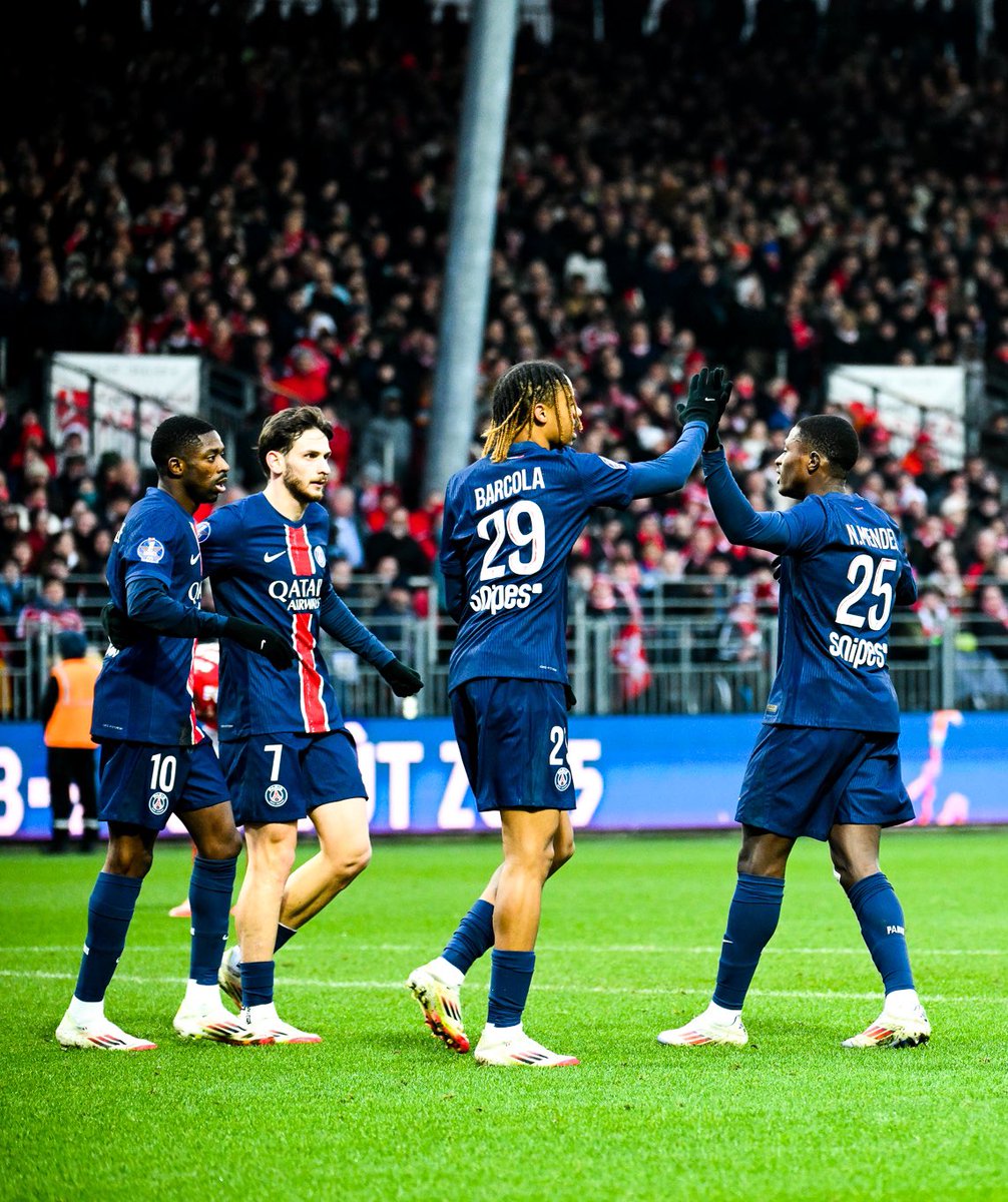_BeFootball's tweet photo. La légende Christophe Kerbrat (38 ans) va retrouver le PSG en Coupe de France pour sa toute dernière saison. 

Je ne dormirais pas tranquille si j’étais Barcola ou Kvaratskhelia… https://t.co/Kad1PtWzZj