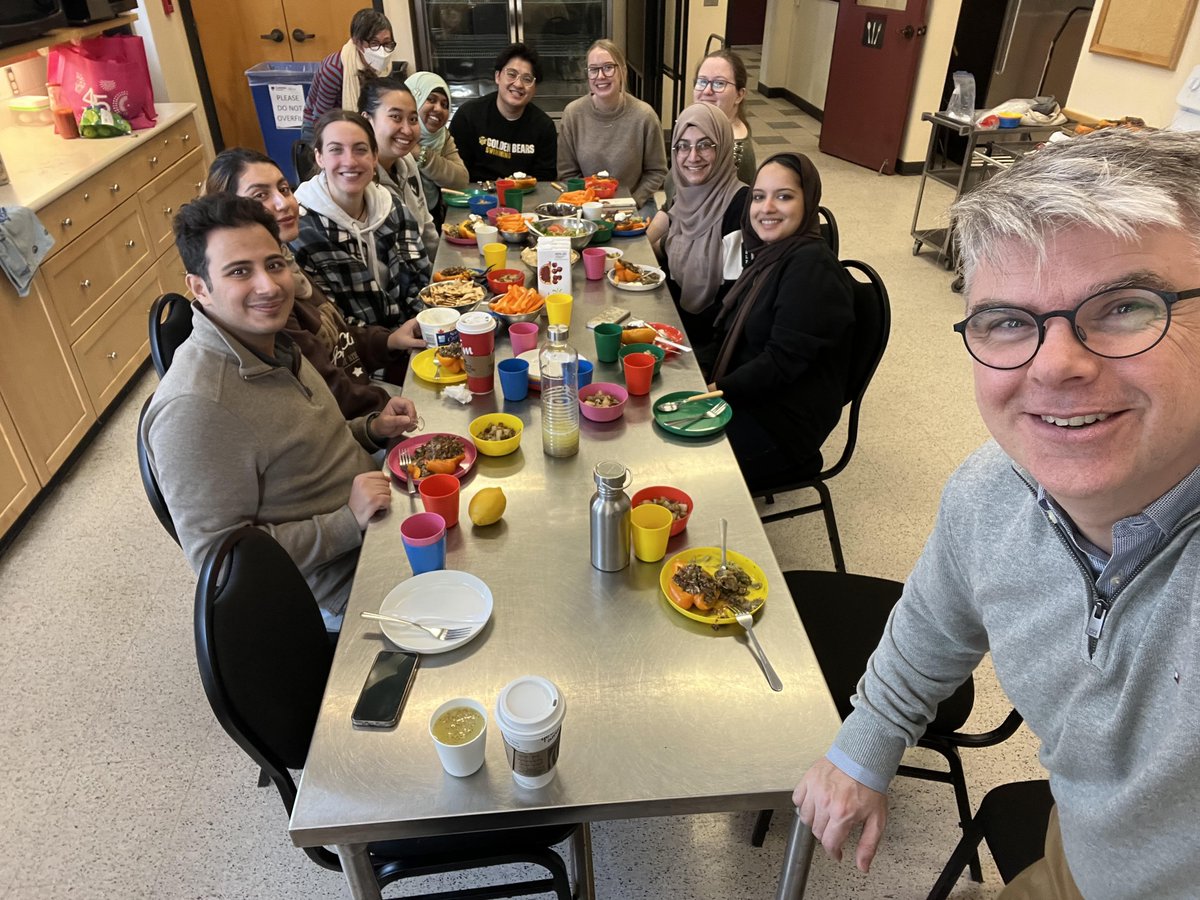 Migration&Diaspora (@mdscarleton) on Twitter photo Great time with <a href="/MDSCarleton/">Migration&Diaspora</a> students showing their skills working through the <a href="/UNHCRCanada/">UNHCR Canada 🇨🇦</a> "Tastes from Home" cookbook. A new & tasty way to reflect on migration and diaspora issues!
Haven't seen the cookbook? Check it out: unhcr.ca/wp-content/upl…
<a href="/FPGACarleton/">Faculty of Public and Global Affairs</a> <a href="/CUGradStudies/">Carleton Grad Studies</a> Great time with <a href="/MDSCarleton/">Migration&Diaspora</a> students showing their skills working through the <a href="/UNHCRCanada/">UNHCR Canada 🇨🇦</a> "Tastes from Home" cookbook. A new & tasty way to reflect on migration and diaspora issues!
Haven't seen the cookbook? Check it out: unhcr.ca/wp-content/upl…
<a href="/FPGACarleton/">Faculty of Public and Global Affairs</a> <a href="/CUGradStudies/">Carleton Grad Studies</a>