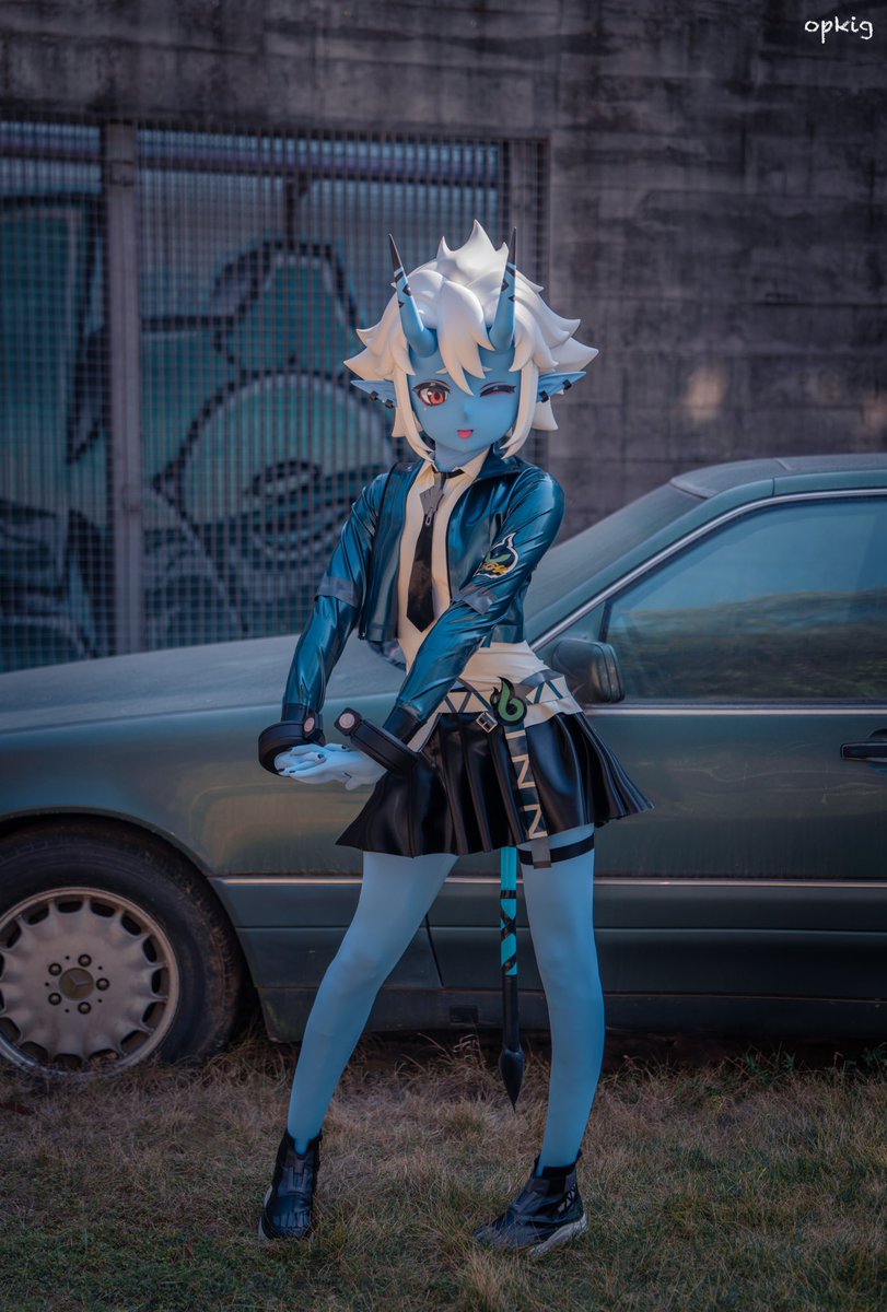 真不是阿凡达…

#ZenlessZoneZero 
#machico 
#kigurumi
#绝区零苍角
#绝区零

头盔 <a href="/Cyberloafing_S/">摸鱼头壳_MYKig</a> 
雨衣 <a href="/liyaroom/">Llya Latex莉雅乳胶</a>