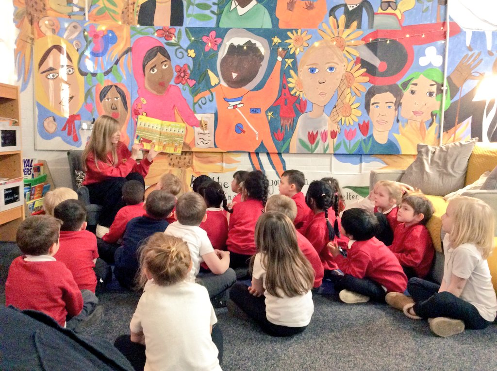 To mark #ChildrensMentalHealthWeek Reception have spent time discussing the importance of looking after our mental health today, followed by a story in the library about embracing who we are! 🧠 <a href="/EyfsRoad/">HaxbyRoadEYFS</a> <a href="/HaxbyRoad/">Haxby Road Academy</a> <a href="/Place2Be/">Place2Be</a> #KnowYourselfGrowYourself