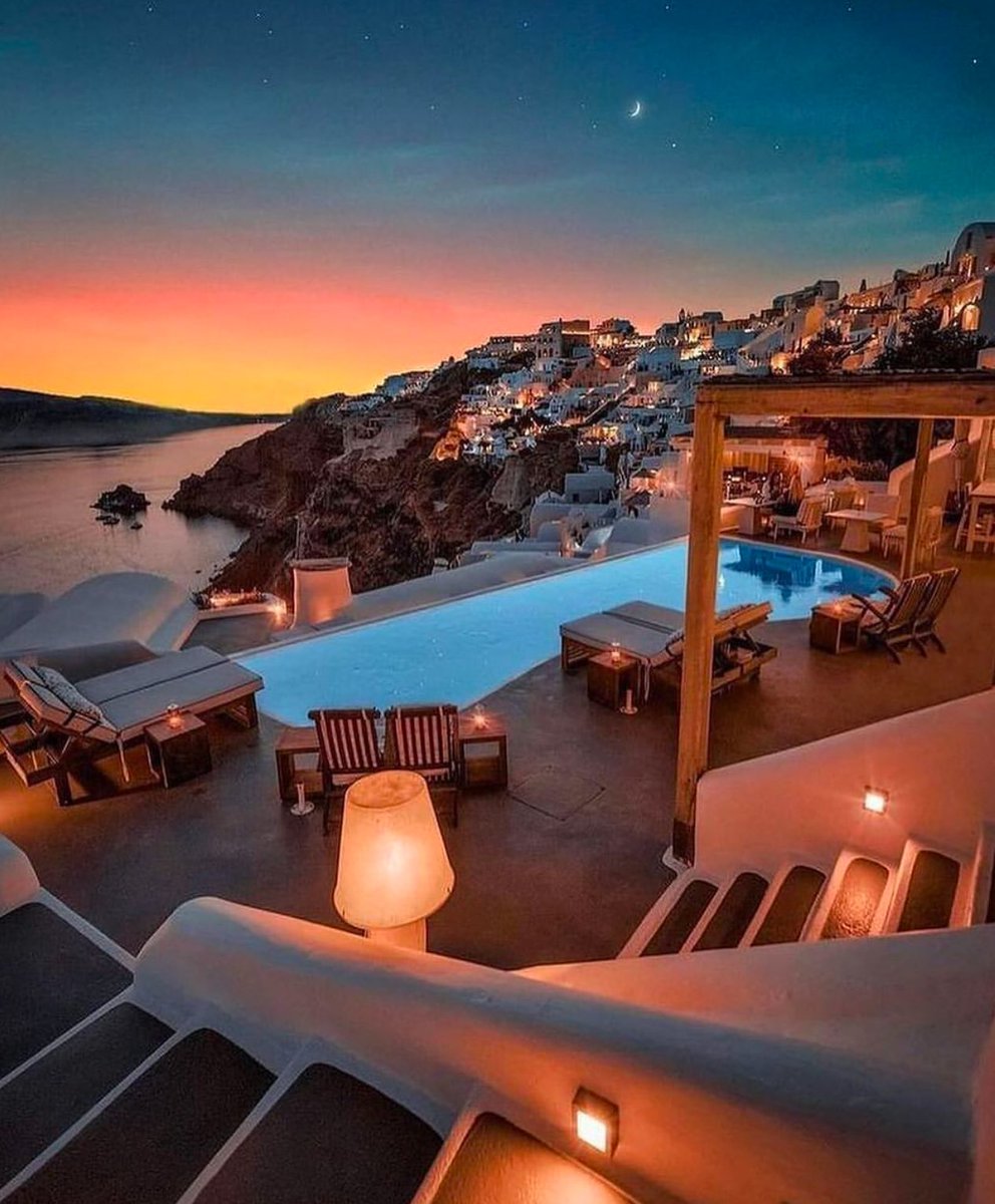 W0rld2026's tweet photo. Santorini, Greece https://t.co/ajzgYoiSui