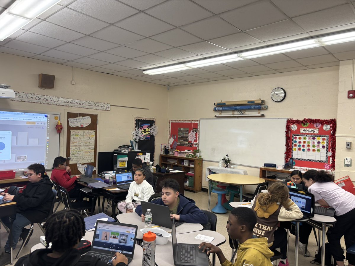 After attending our Teacher Academy yesterday on <a href="/BookCreatorApp/">Book Creator Team</a> Ms. Lynch in 6 jumped right in! SS explored the advanced tools and even taught me something new!  great way to explore learning! Can’t wait to see their finished books <a href="/WHGWashington/">WHGW</a> <a href="/WhufsdRams/">Ram Pride</a> #WHeTech #WHe