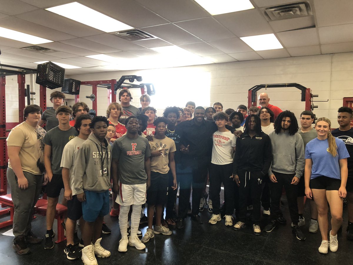 Love giving my hometown wise words and Congratulations State Champs.💯🙏🏽