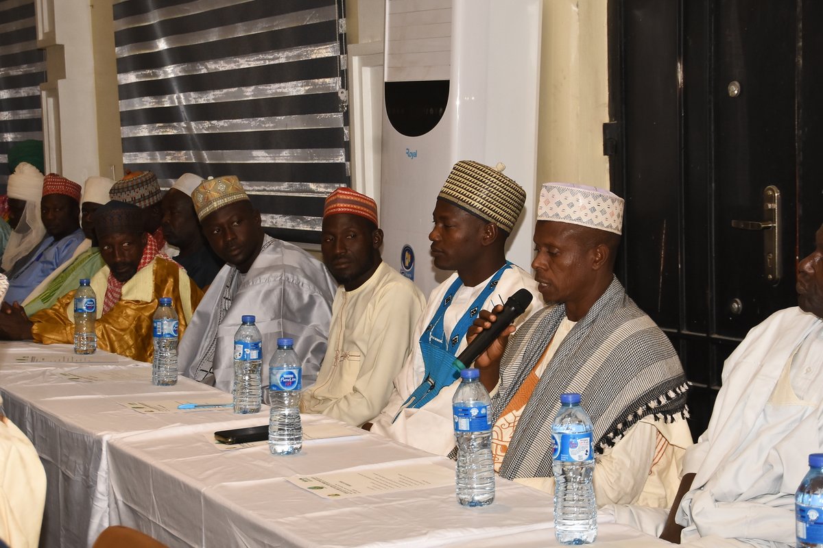 KanoPastoral's tweet image. KSADP meets butchers & other stakeholders in Kano, to finalize plan for management of 20 public slaughter houses, constructed with funds from #IsDB & #LLF, to guarantee the safety of meat, monitor animal diseases & control the spread of zoonotic diseases that impact public health