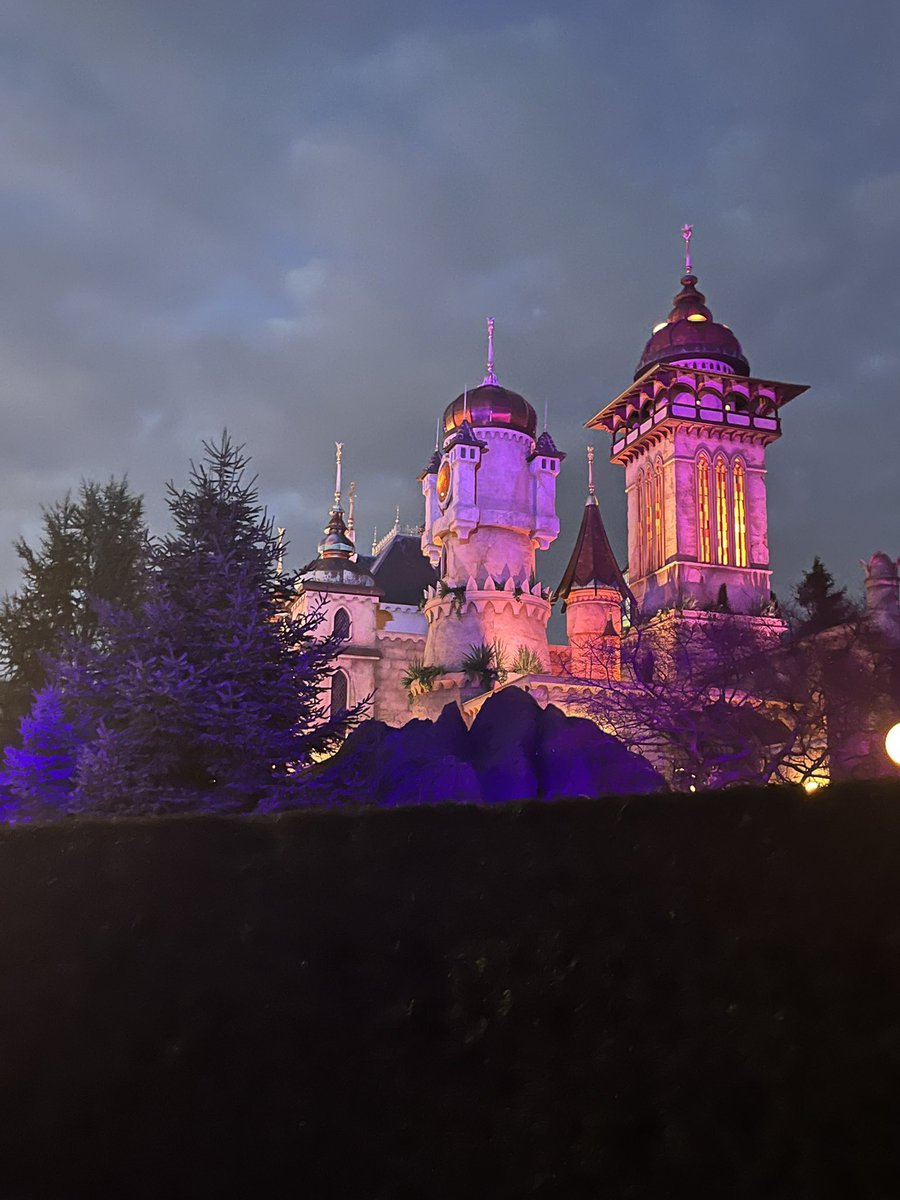 Geertmans272's tweet photo. Ik was vandaag weer eens in de #efteling. Meer weten? Het staat allemaal op: https://t.co/5ORpWIq1ji dus volg me vooral daar https://t.co/EMBauonMzJ