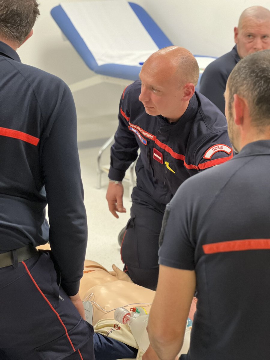 APSSSM83 tweet media