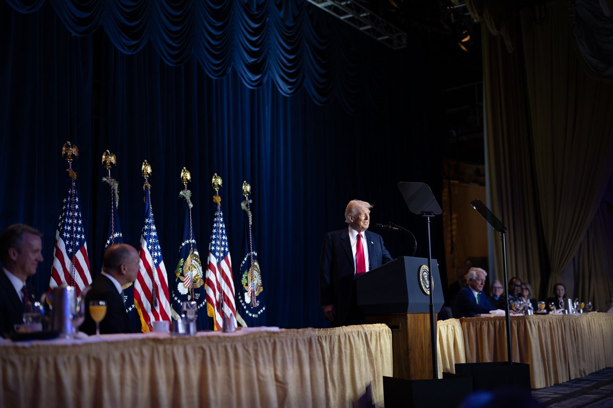 WhiteHouse's tweet photo. "After years of decline, Americans are reasserting our true identity as a people ordained by God to be the freest and most exceptional nation ever to exist on the face of the Earth." –President Donald J. Trump 🇺🇸 https://t.co/4rmHWaazsQ