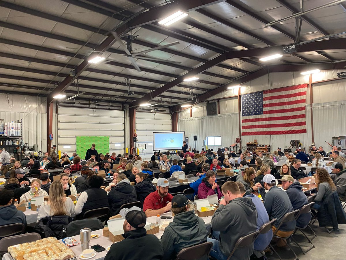 SunriseCoopOH's tweet image. We battled the weather today to help grow the future of #agriculture in #Ohio! We hosted nearly 150 students at our South Charleston #FFA #CareerDay. 4 breakout sessions about #agcareers and opportunities they have for THEIR future.
#OhioFFA @OhioFFA #careersinag #thefutureofag