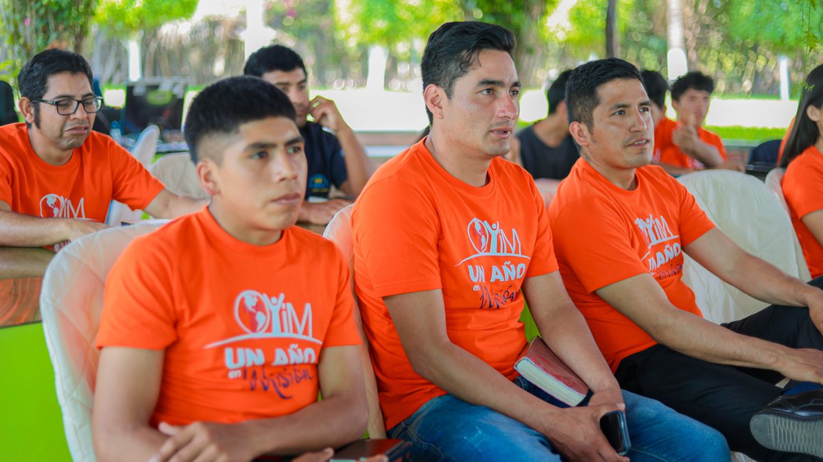 🚀✨ Los clubes como estrategia misionera y los planes evangelísticos con adolescentes fueron el enfoque del Pr. Rolly Ríos en el #OYiM2025. ¡Formando líderes para impactar generaciones! 🙏🔥 #MisiónPeruanaDelNorte #EntrenamientoOYiM2025