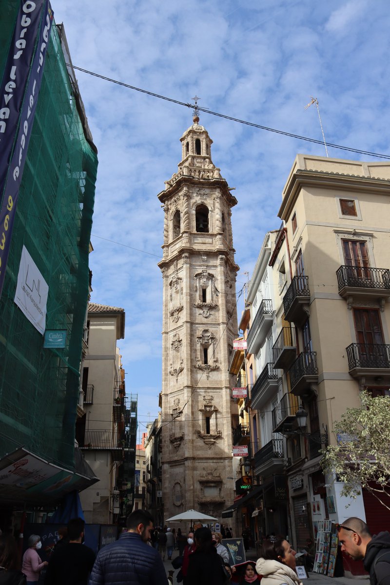 ProyectoHistor2's tweet photo. ¿Estafa o letra pequeña? Uno de los edificios más famosos de Valencia tiene una anécdota que, no se si es real o leyenda. Hoy en nuestro #refluzo de #FluzoFarsantes la torre de Santa Catalina, Valencia. https://t.co/QwbRSFmrMU