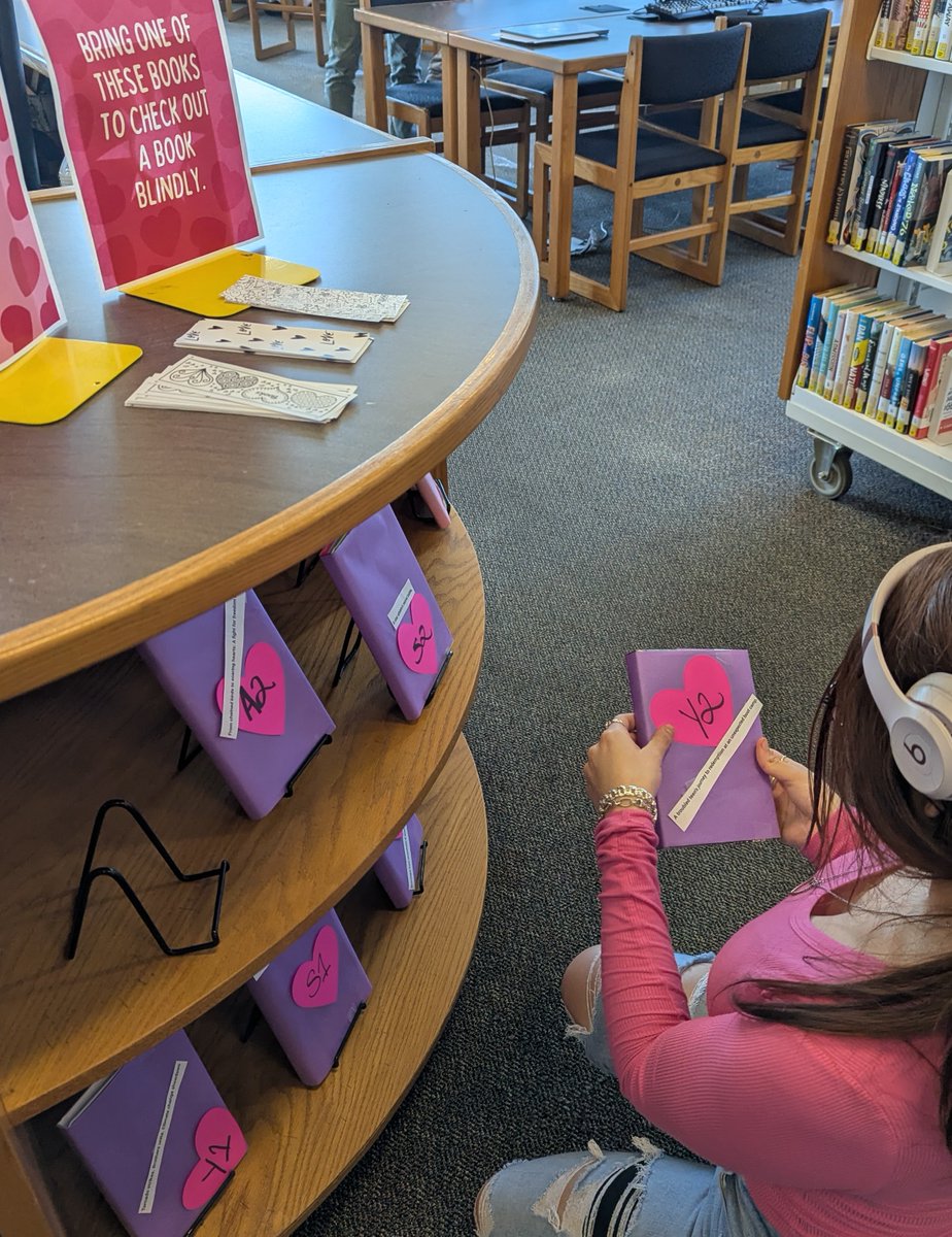 CardwellReads's tweet photo. It's a great month to be a reader. Come to @CardwellPrep library and check out a book from our Blind Date with a Book display or our display celebrating African American authors! @IrvingLibraries #irvingreads https://t.co/rPx4zPtNY3