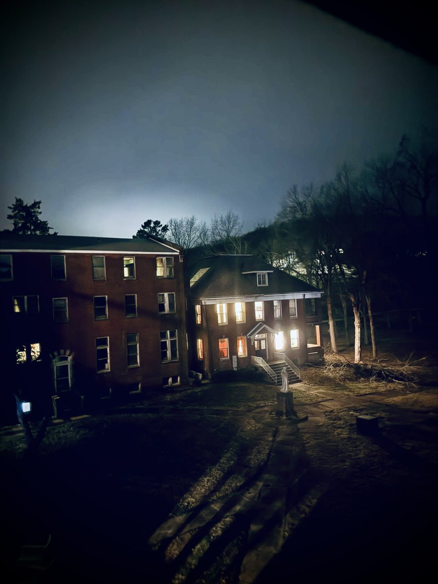 FTS_Paranormal's tweet photo. let us pray

The Priest’s House at Arcadia Academy holds several decades of History within its walls. However, it holds a dark secret in the basement… https://t.co/mvcDkiPY48