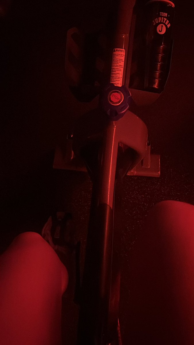 Annie_ruther's tweet photo. Last double class of the week #gym #thursday #barbell #spinningclass https://t.co/1bN3Kgq3Ss