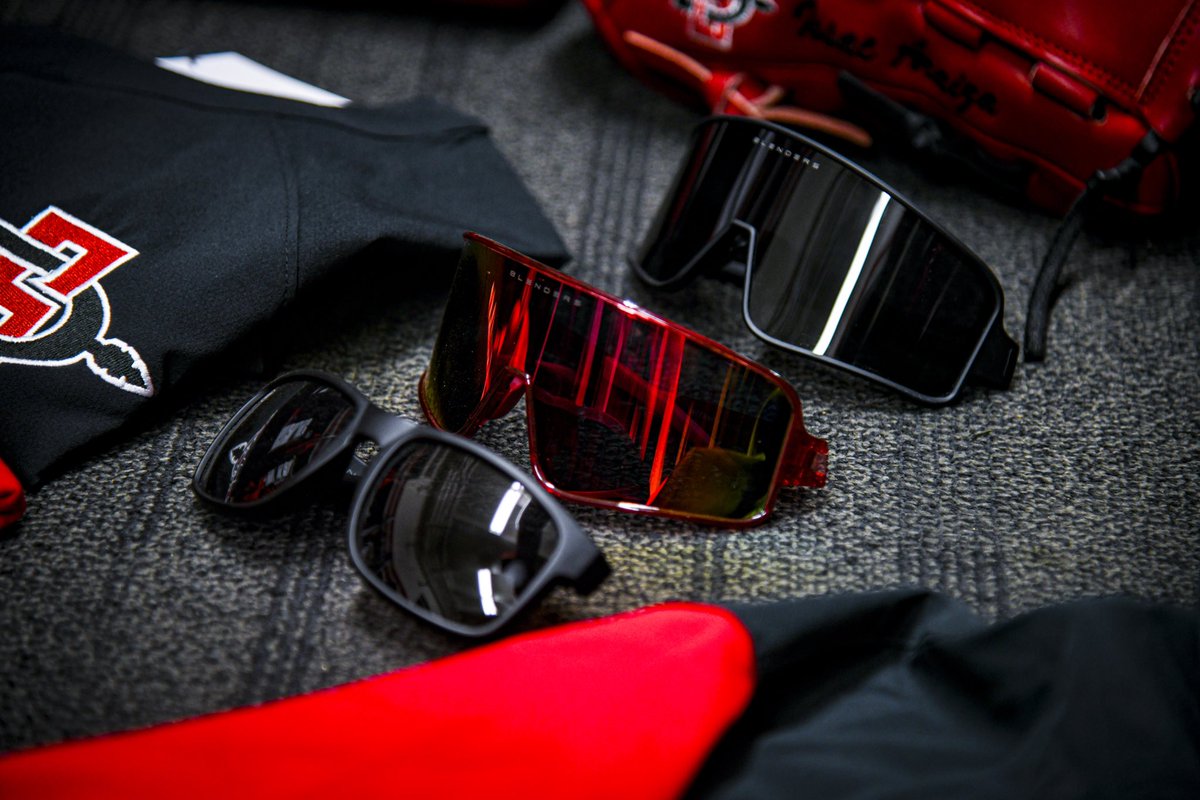 time to gear up for season 🫡 #GoAztecs

<a href="/44ProCustom/">44 Pro</a> | <a href="/BlendersEyewear/">Blenders //</a> | <a href="/nikediamond/">Nike Diamond</a>