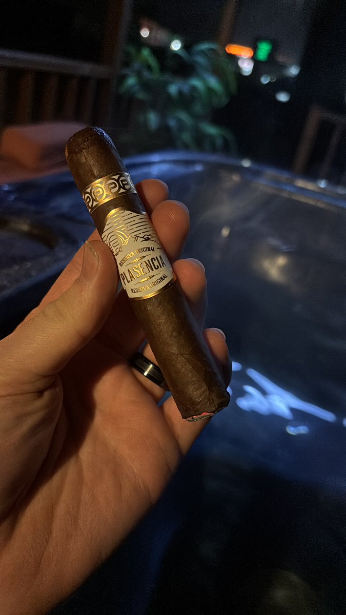 Has to be a top 3 cigar from the ones I’ve smoked 👌🏻<a href="/PlasenciaCigars/">Plasencia Cigars</a>