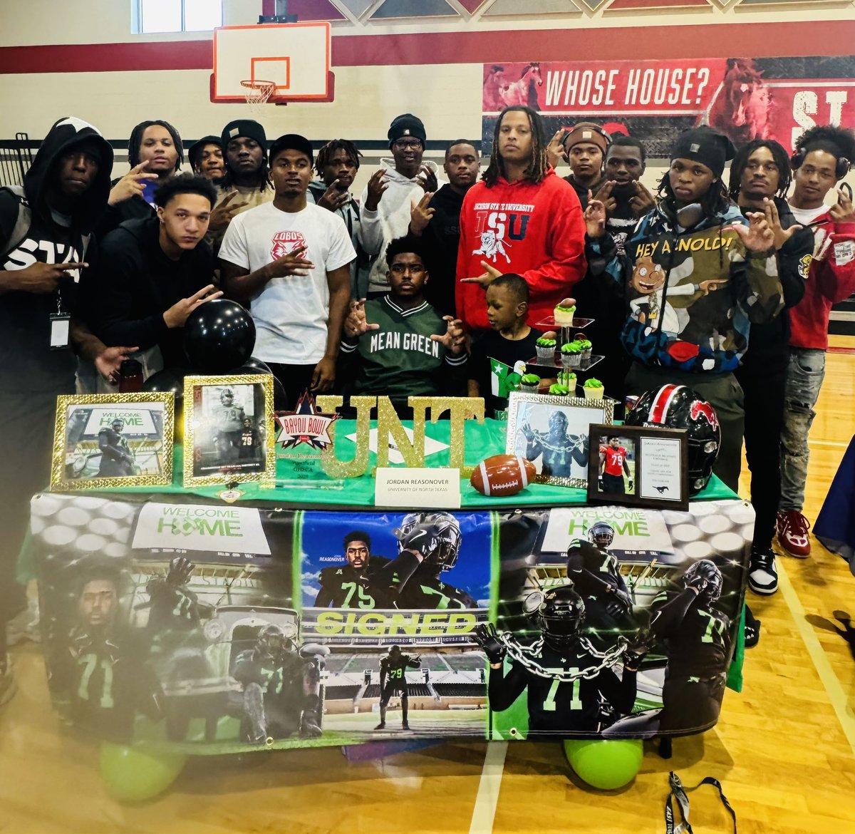 tyra_reason's tweet photo. Thank you @fb_westfield @gowestfieldfb @Coach_Bragg @DezBlackCoach for making my son the young man he is today. For being that father figure in his life everything your team and staff has done and doing doesn’t go unnoticed thank you for all you do. #meangreen #unt https://t.co/tY49meGdCg