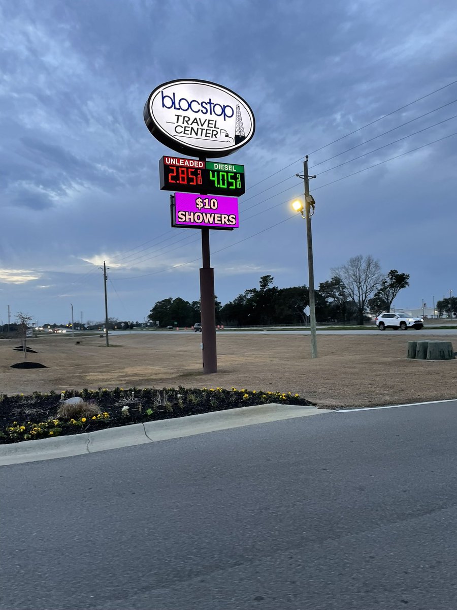 Alot like Doc & Gus tweet media