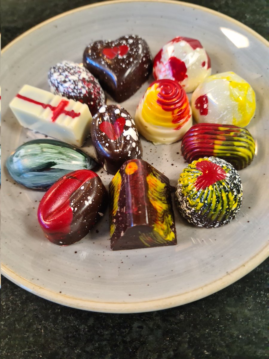 Colin Wilson (@colinwi91620933) on Twitter photo Some nice wee mango 🥭 moulded chocolates with our L6 Pastry Chef <a href="/NCLanarkshire/">New College Lanarkshire</a> Just in time for valentines 💝 Some nice wee mango 🥭 moulded chocolates with our L6 Pastry Chef <a href="/NCLanarkshire/">New College Lanarkshire</a> Just in time for valentines 💝