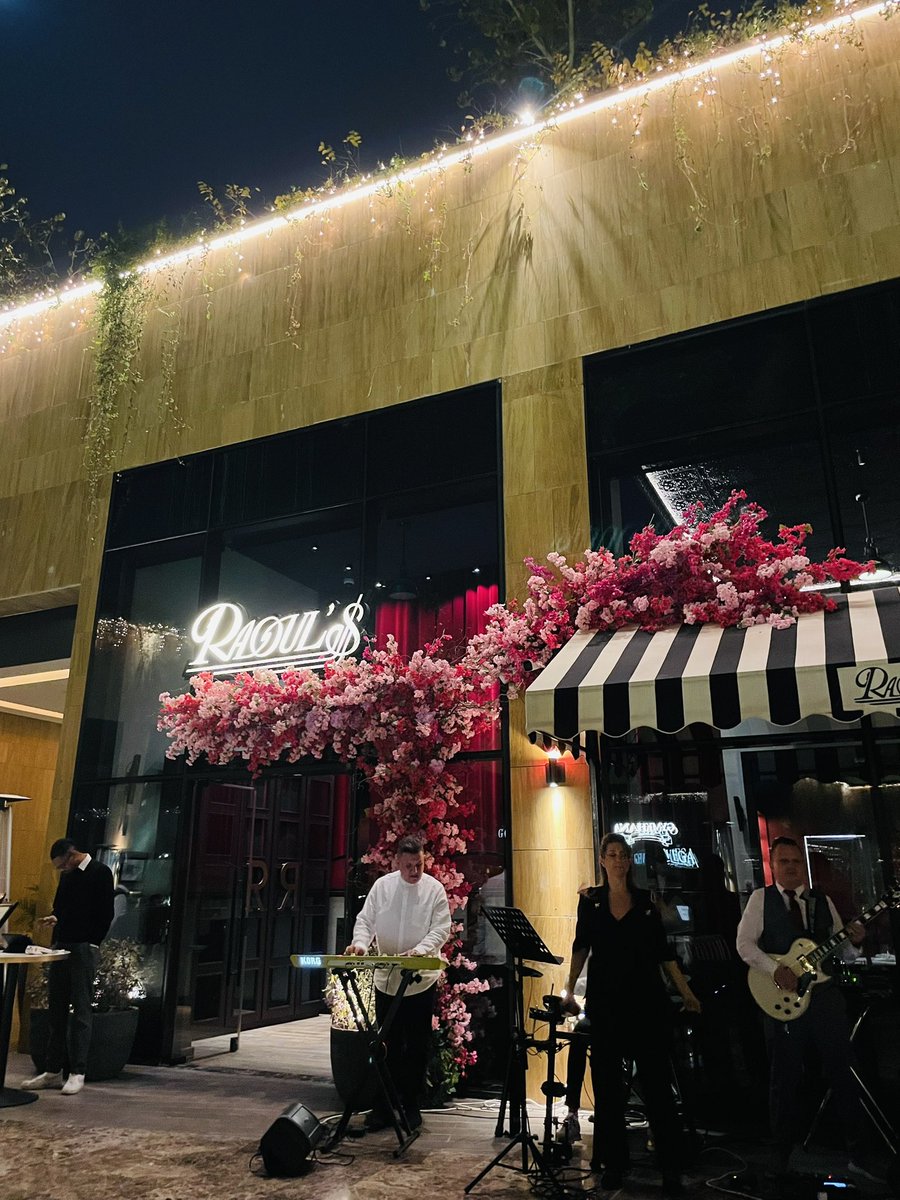 Your_71's tweet photo. افخم مطاعم الرياض😍
مكان تحسون نفسكم مسافرين واجواءه خيالية
مطعم فرنسي امريكي متخصص في الستيك والبرجر واطباق مميزة مكان يستاهل تعزم فيه احد وشيء فخم واجواء المكان ولا غلطة😂

📍مطعم Raoul's
فيا الرياض
https://t.co/Sk6s3G20Yy https://t.co/pWlk0WqPWg
