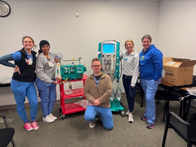 UFJaxCritCare's tweet photo. 🚨 Big news! 🚨 On January 9th, 10 incredible nurses from our @UFHealthJax SICU &amp; MICU completed their MARS liver dialysis training! 💪 They’re going above &amp; beyond to provide exceptional care for this unique patient group. 🌟 #HealthcareHeroes #MARS  #NurseLife #SICU #MICU https://t.co/xBPONKdQpP