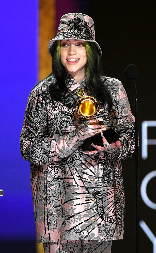 altctrlsway's tweet photo. @coootiez @SWAYCTRLZ @waltfranciis @girlforlunch BWAHHA CRY HOOO. ur fav will never have any acclaim, awards, hits and the list goes on https://t.co/Y5IfEPIVhs