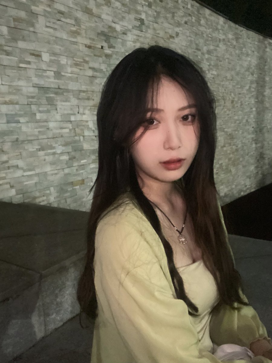 27edyh's tweet photo. 分享一条母狗欢迎射屏@xt0626#母狗女大学生  #文爱 #射屏  #女大  #反差女大  #颜射 https://t.co/PxAksHy6nb