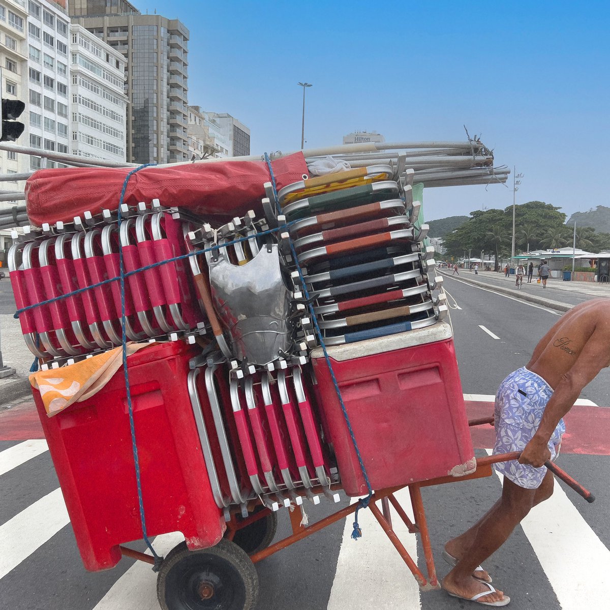 DESAFIO ROMEO 

Trinta mil tweets em quinze minutos 

Mostrem o poder de Romeo 

ROMEO X ANITTA