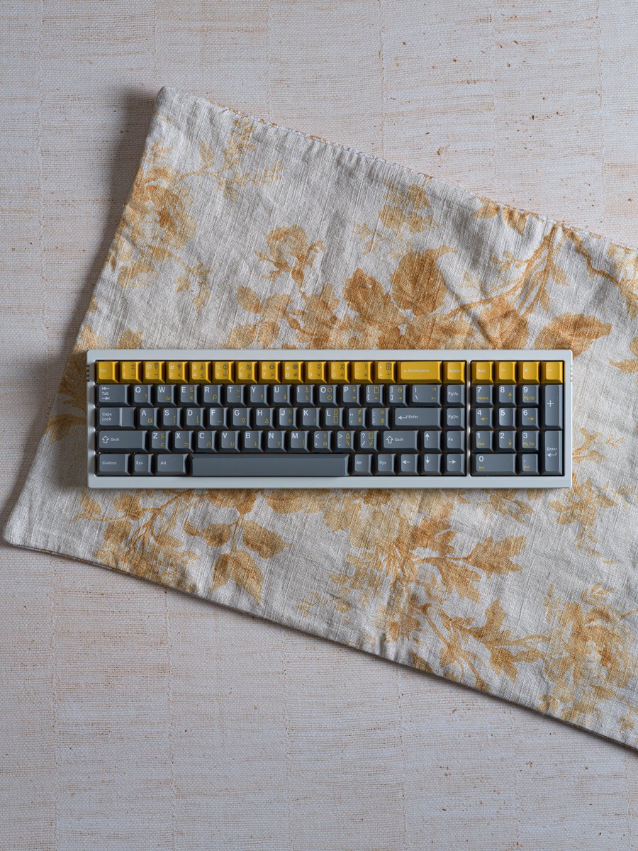 alexotos tweet media