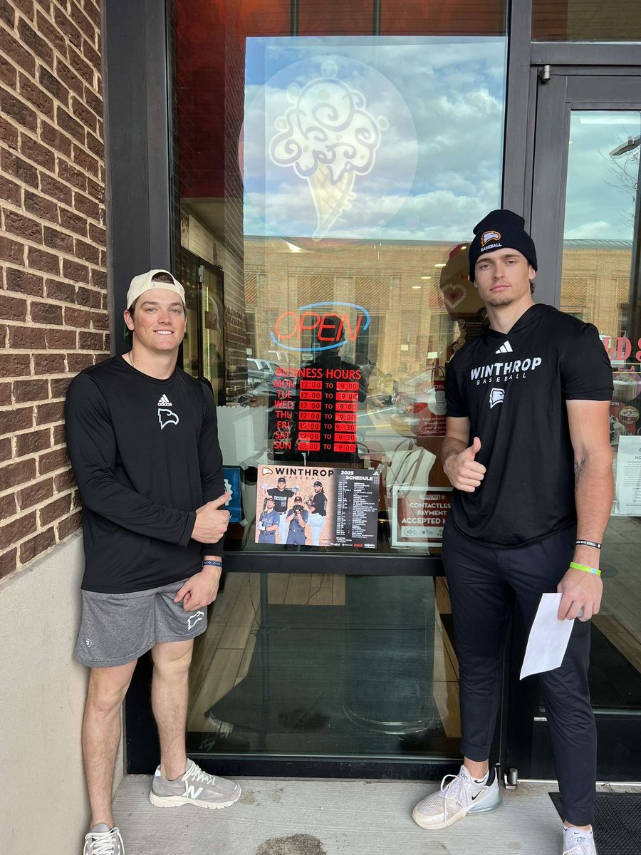skowronski_josh's tweet photo. @WinthropBSB #PaintTheTown #RockTheHill https://t.co/x0ZAXwcKSY