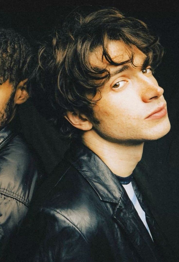 best of elijah hewson (@dailyhewson) on Twitter photo 