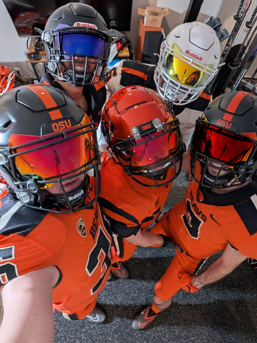 Trikoot ✈️ (@trikoot) on Twitter photo Let's play!
🏈 <a href="/PupStampy/">Pup Stampy</a>, <a href="/alpenglowww/">alpen{glow,drone,pup} → MIR</a>, @PupMach, @Pup_Zar, <a href="/trikoot/">Trikoot ✈️</a> 🏈 Let's play!
🏈 <a href="/PupStampy/">Pup Stampy</a>, <a href="/alpenglowww/">alpen{glow,drone,pup} → MIR</a>, @PupMach, @Pup_Zar, <a href="/trikoot/">Trikoot ✈️</a> 🏈