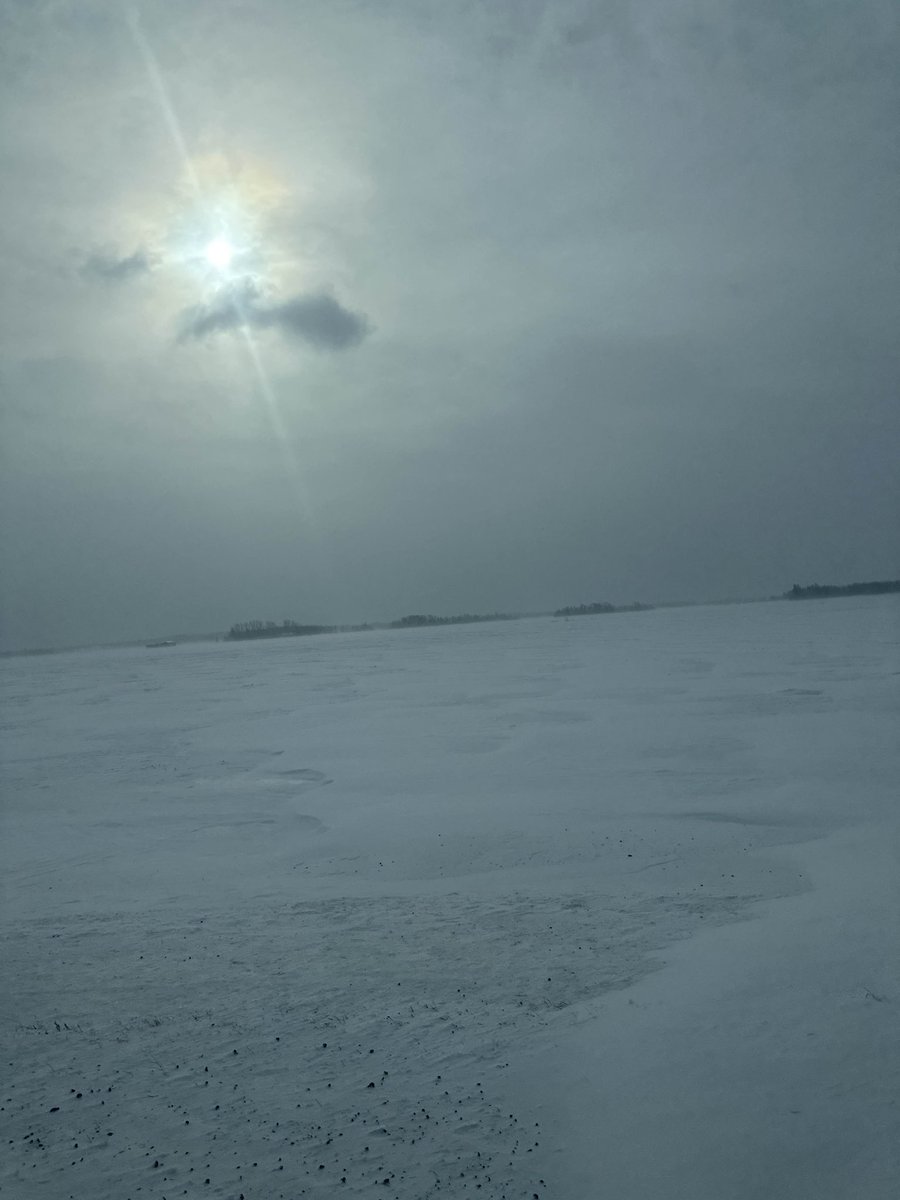 itisElz's tweet photo. @georainbolt a friend of our never wants to say where he lives which he has slipped up today by posting this photo. I know he’s in the US. And it’s a unpopulated state with a prison/jail near it. https://t.co/RDMywKzaoi