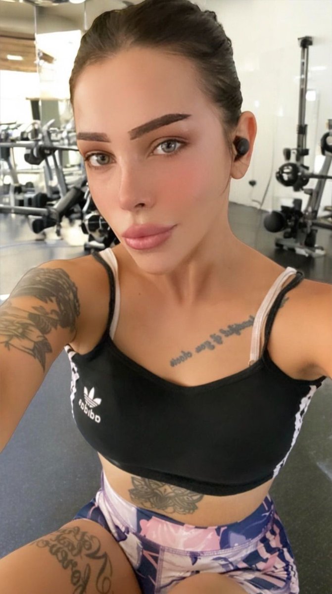 the_sweet_eli's tweet photo. Breaking a sweat… who wants to join me? #gym #Motivation https://t.co/u0wzyd90bw