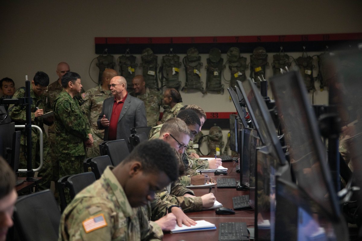 This week #CASCOM hosted Maj. Gen. Yoshimi Hoshisashi, Japanese Ground Self-Defense Force (JGSDF) Ordnance School commandant, and Maj. Gen. Koichi Ikeda, director general of JGSDF Ground Staff Office G-4.
#SupportStartsHere