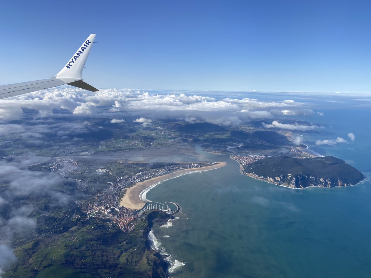 Aterrizando el otro día por la 29 de LEXJ 😊