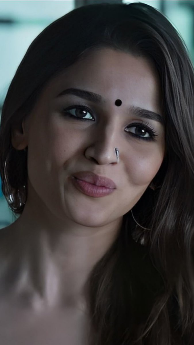 mickeymouse5029's tweet photo. Alia Bhatt face card https://t.co/GimGdDzs8E