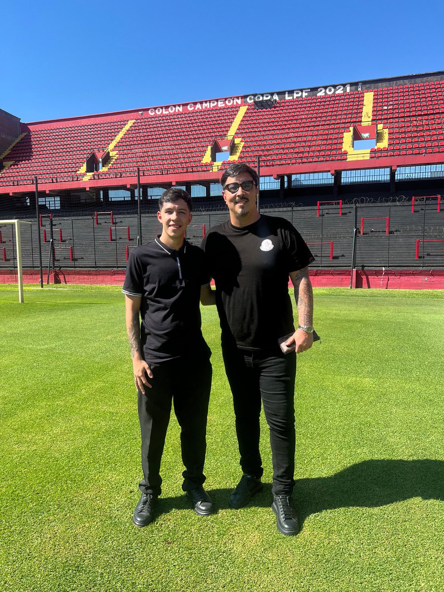 dfabbro9's tweet photo. Hermosa experiencia @agus_fabbro 
Transferencia definitiva de Sanguina, gracias por la confianza Fredy Soto. 
Vamos Sabalero @ColonOficial https://t.co/NwU3MayZwu