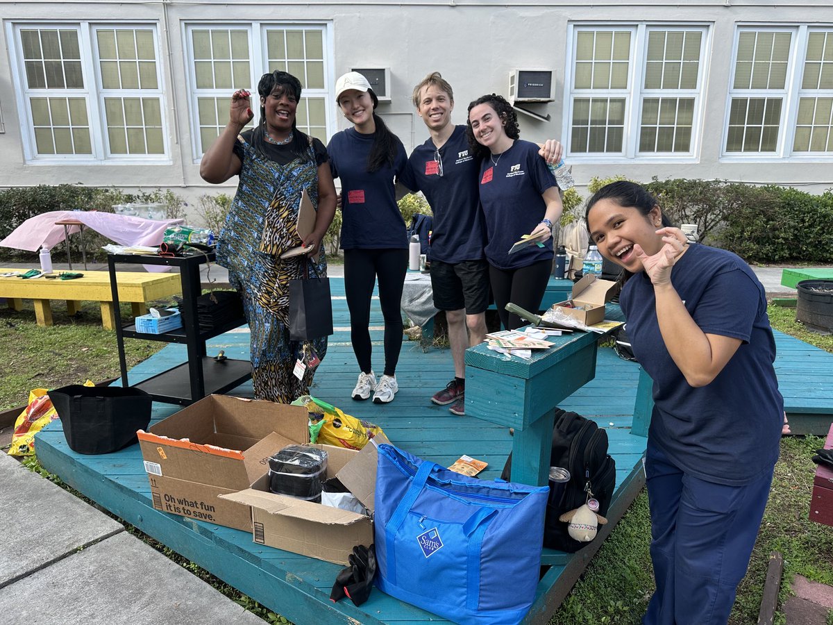 Dr. Robert B. Ingram (@drrobertbingram) on Twitter photo RBI intermediate students with students from FIU participating in the “Carrot Garden Project.” 🐆🥕<a href="/MDCPSNorth/">M-DCPS North Region</a> RBI intermediate students with students from FIU participating in the “Carrot Garden Project.” 🐆🥕<a href="/MDCPSNorth/">M-DCPS North Region</a>