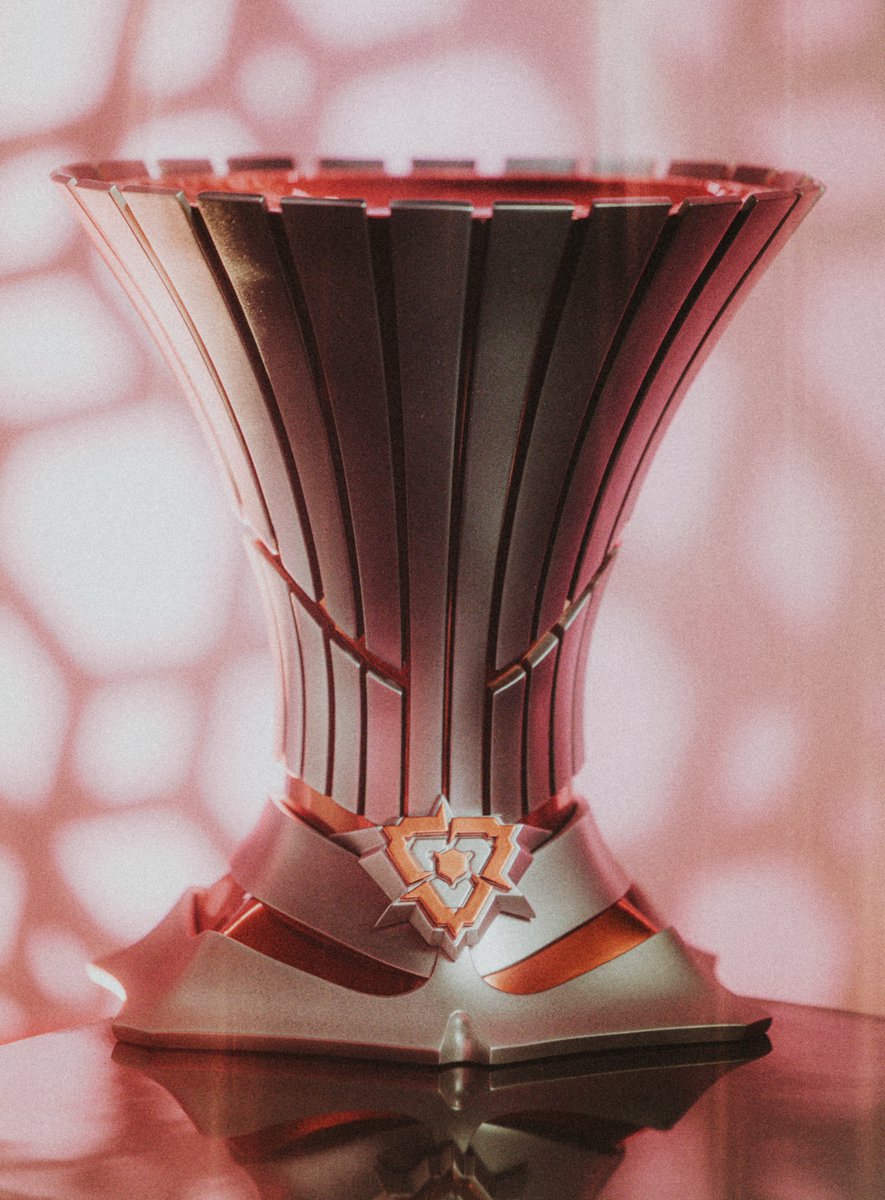 valesportsna's tweet photo. The trophy. O troféu. El trofeo.  

#VCTAmericas Kickoff 🏆 https://t.co/kXflGEZSV1
